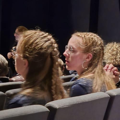 Im Saal2