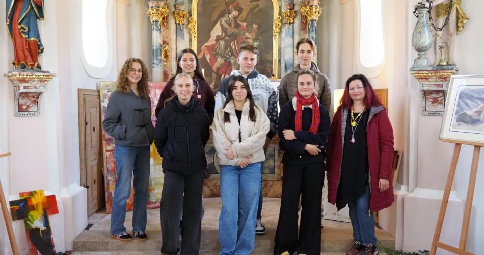 Besuch der Ausstellung in der Florianskapelle 8ab 