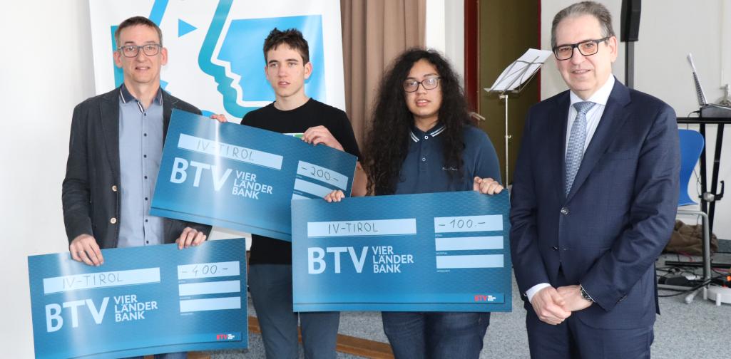 Die Siegerschecks der IV-Tirol